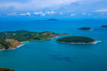 你爱的不是我,你心里还藏着谁,你爱的不是我,是否是我错了,是什么歌里的？